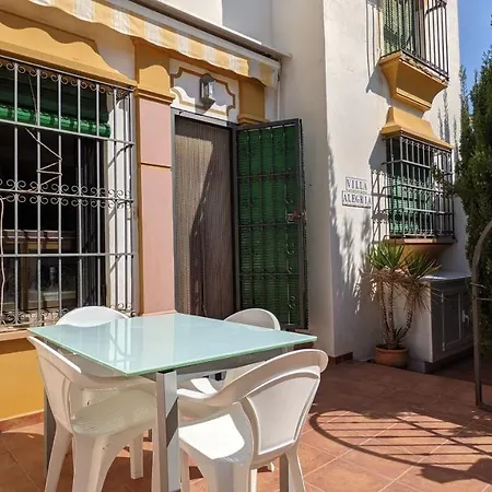 Two Bedroom, Ground Floor, Air-conditioned 300m From The Torrevieja
