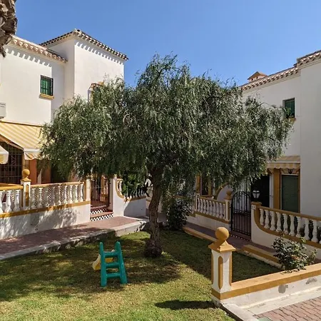 Two Bedroom, Ground Floor, Air-conditioned 300m From The Apartment Torrevieja