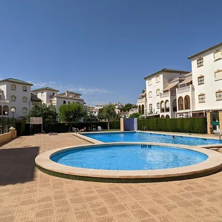 Two Bedroom, Ground Floor, Air-conditioned 300m From The * Torrevieja